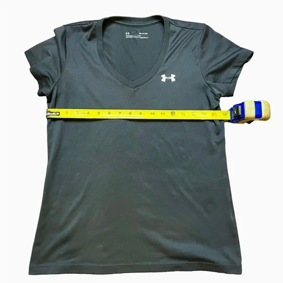 3 Womens Under Armour Short Sleeve Shirts - Picture 5 of 9